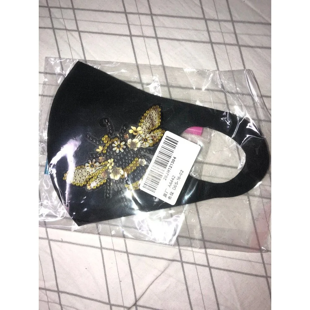 Bumble bee diamonde painting mask NWT